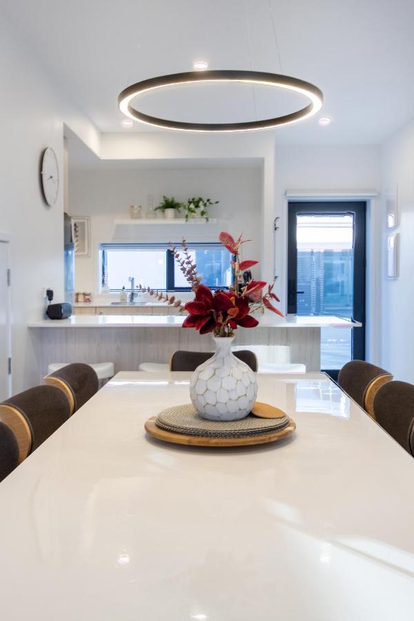 Walk To Riverside Market 4 Bed 4 Bath With Car Park Christchurch Kültér fotó